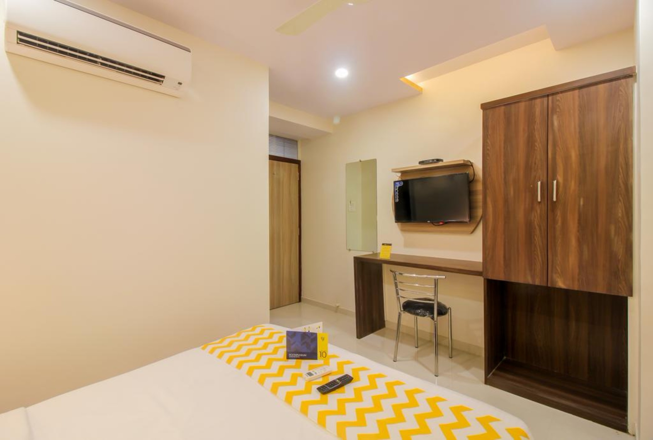 Fabhotel Hill Park Mumbai Airport