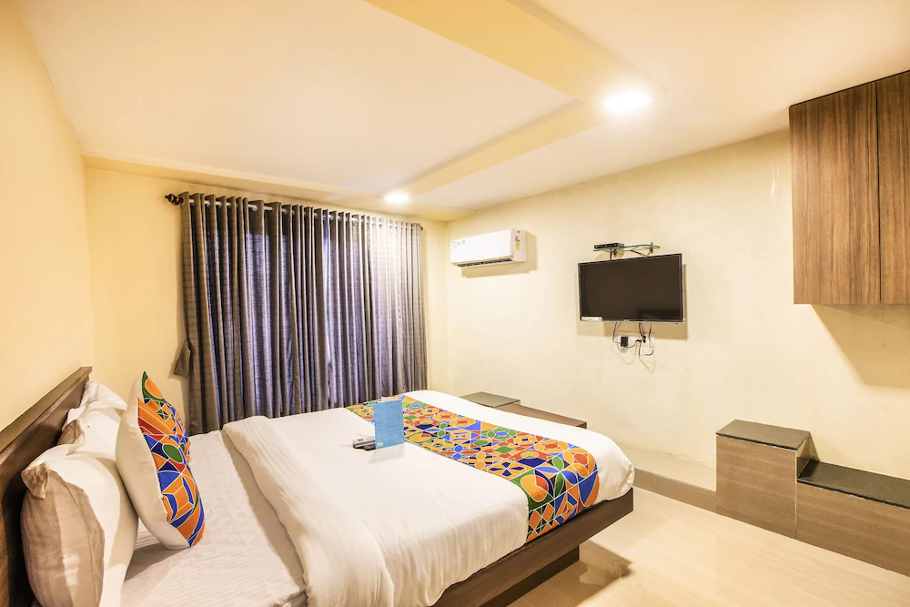 FabHotel Silver Lake