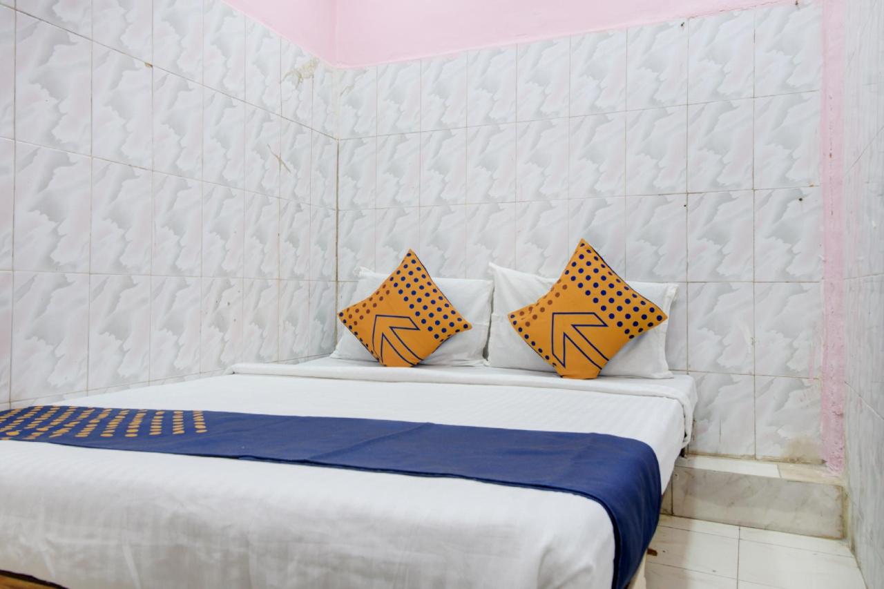 Gulzar Hotel by OYO Rooms