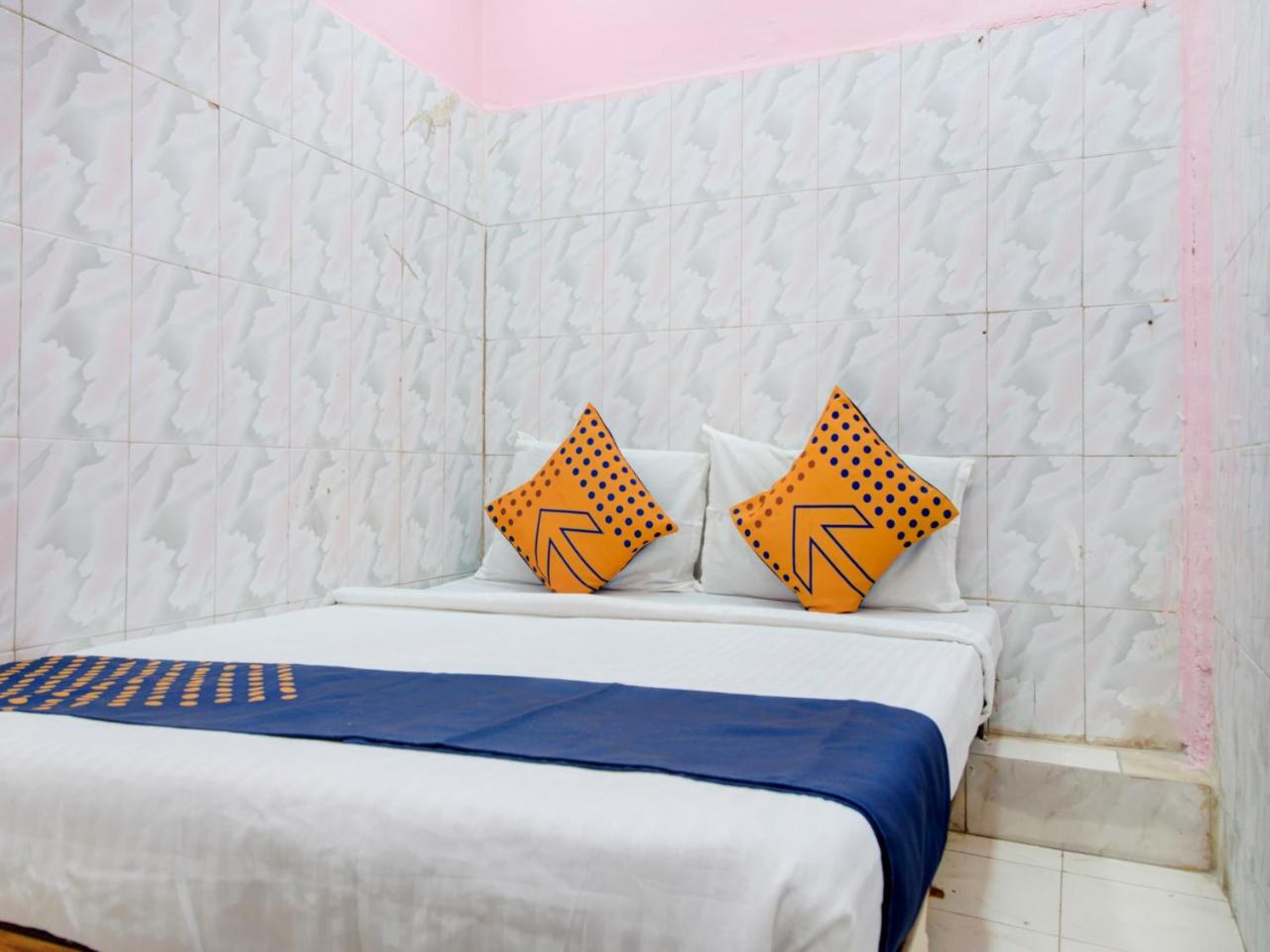 Gulzar Hotel by OYO Rooms