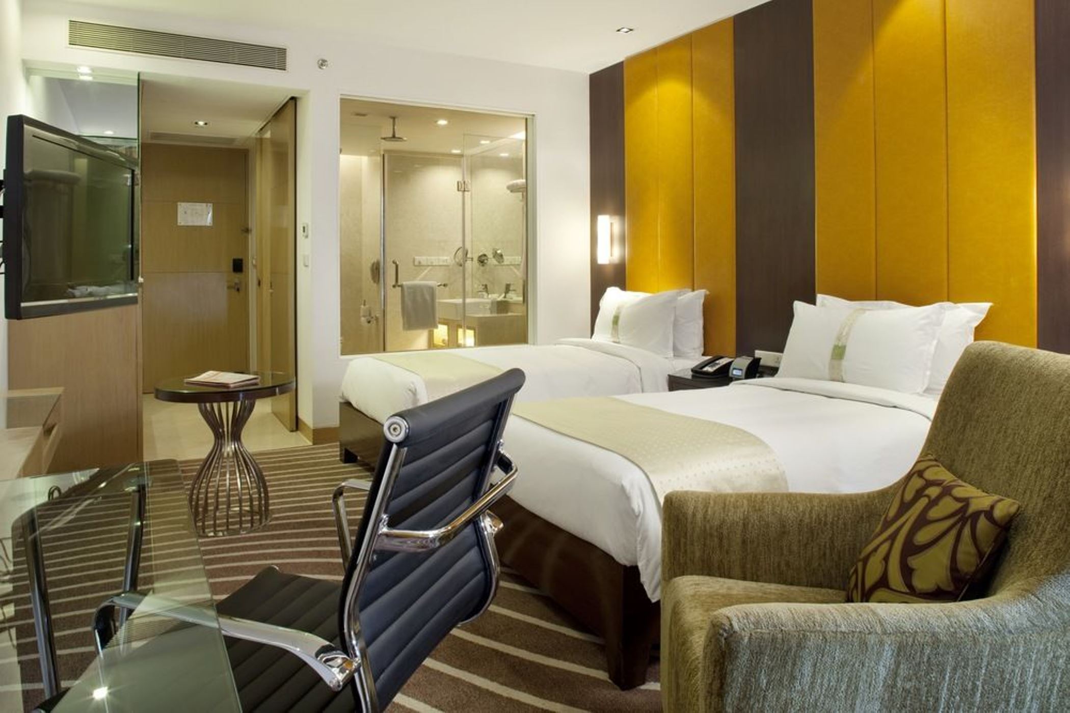 Holiday Inn Mumbai International Airport