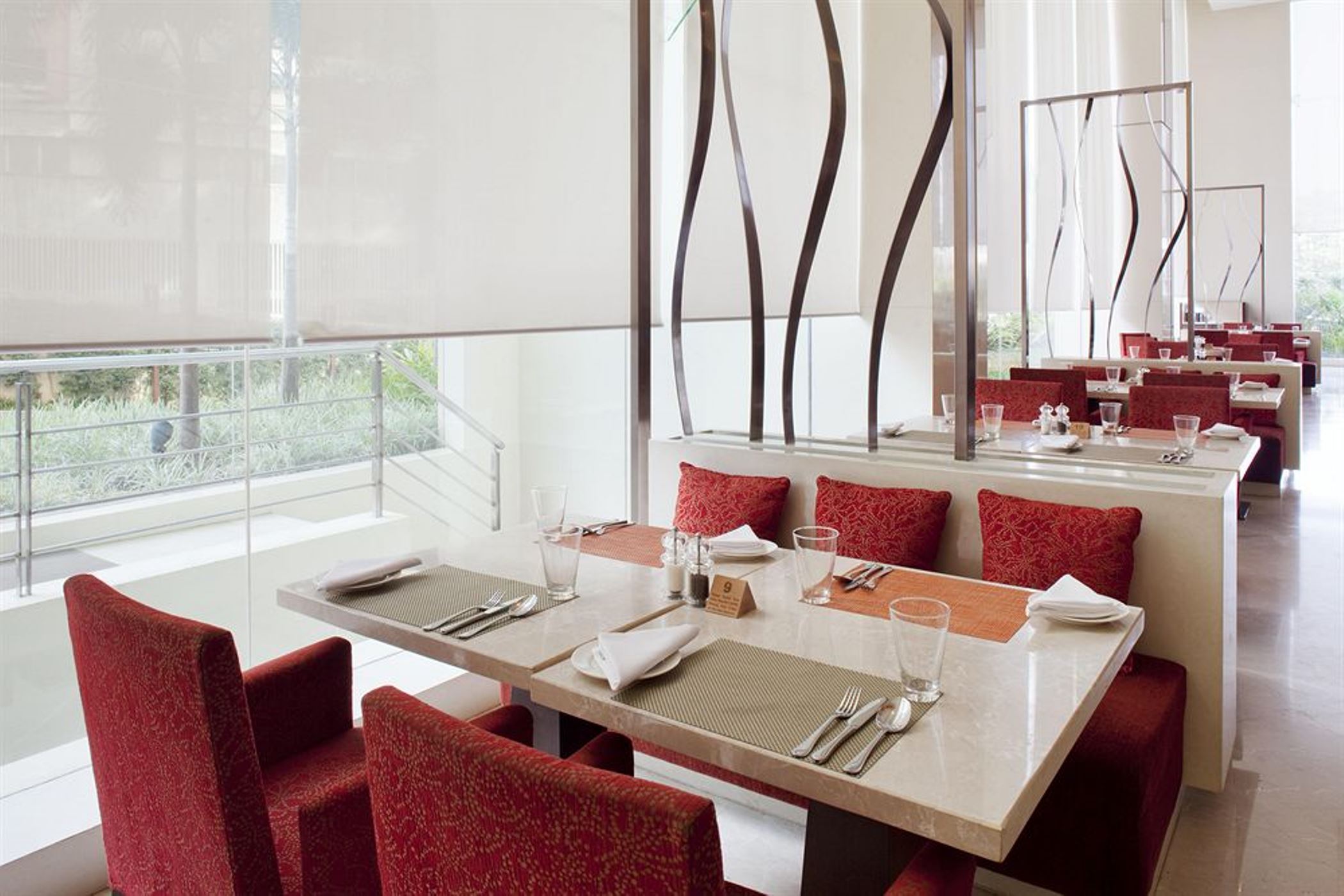 Holiday Inn Mumbai International Airport