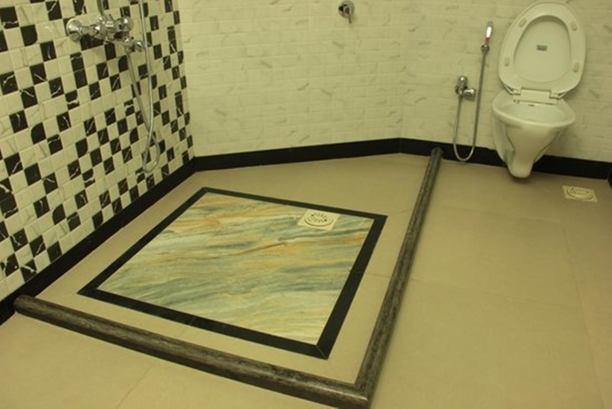 Hotel Aarya International