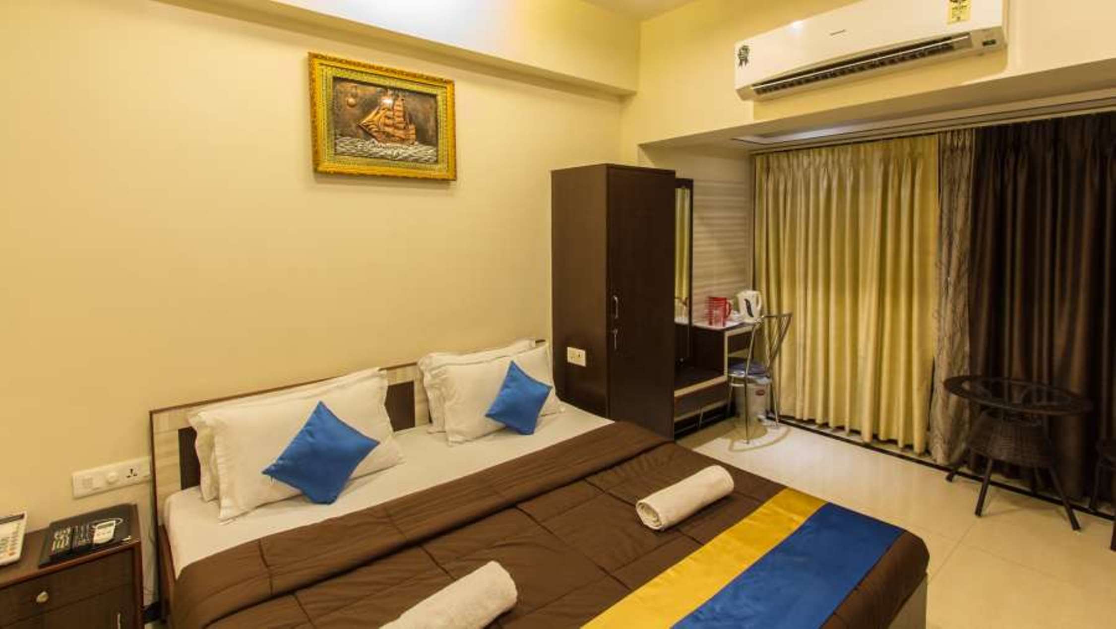 Hotel Aarya International