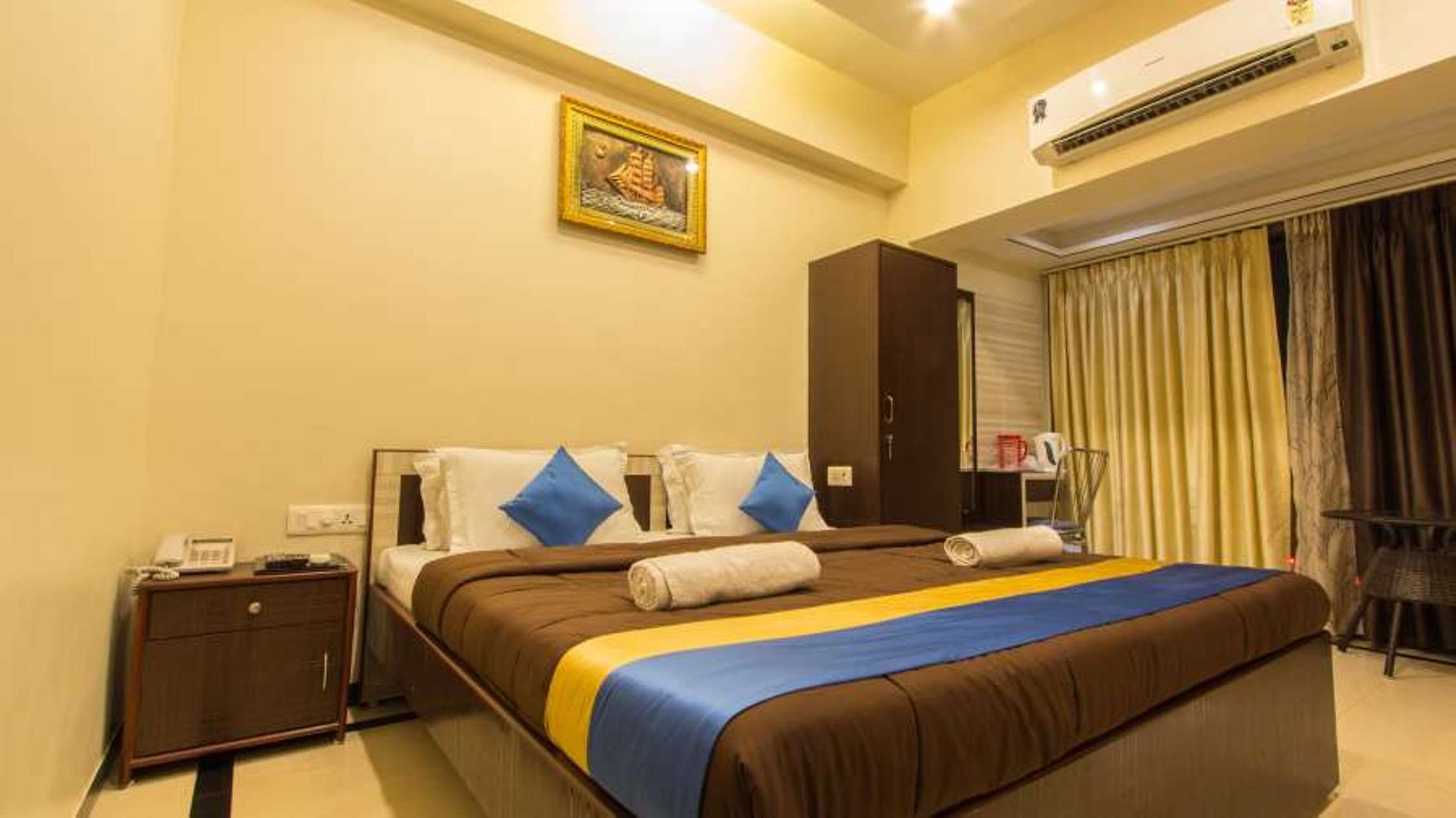 Hotel Aarya International