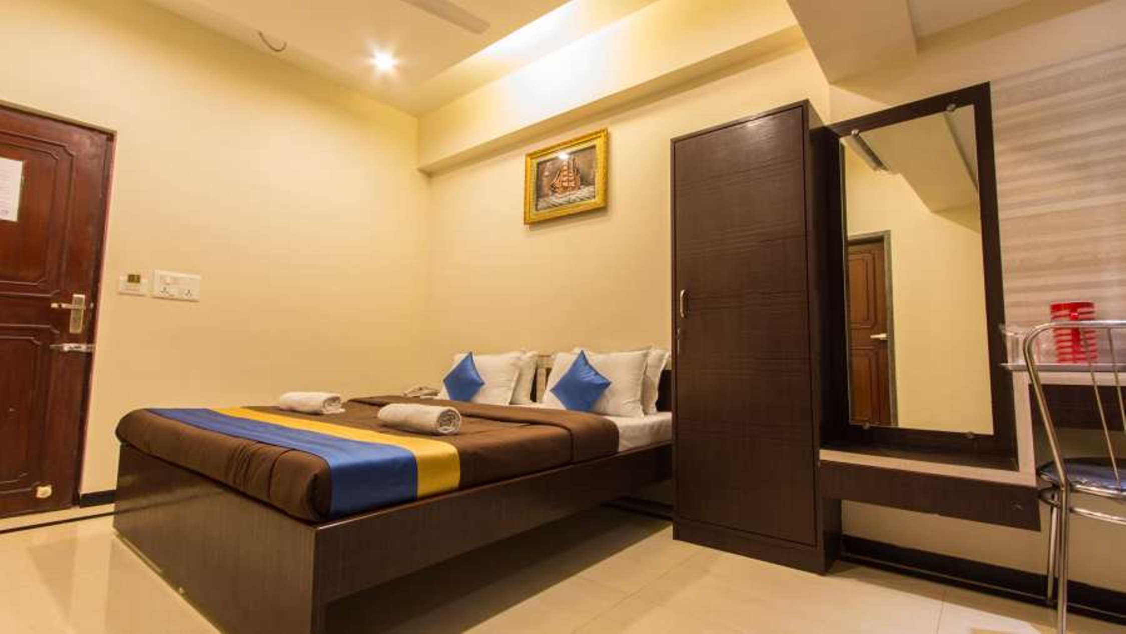 Hotel Aarya International