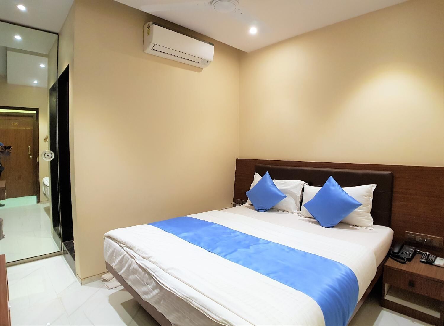 Hotel Ahlan International