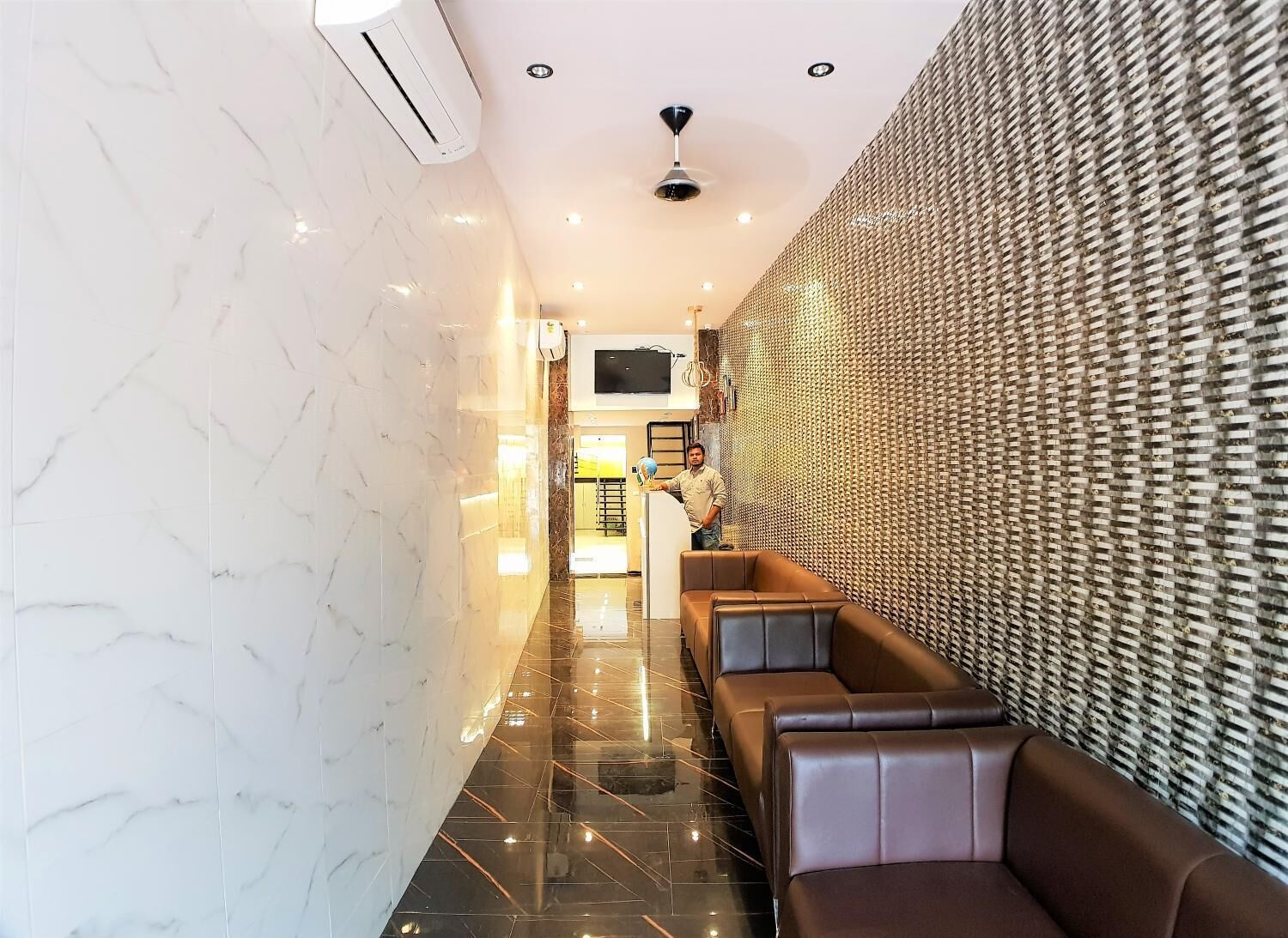 Hotel Ahlan International