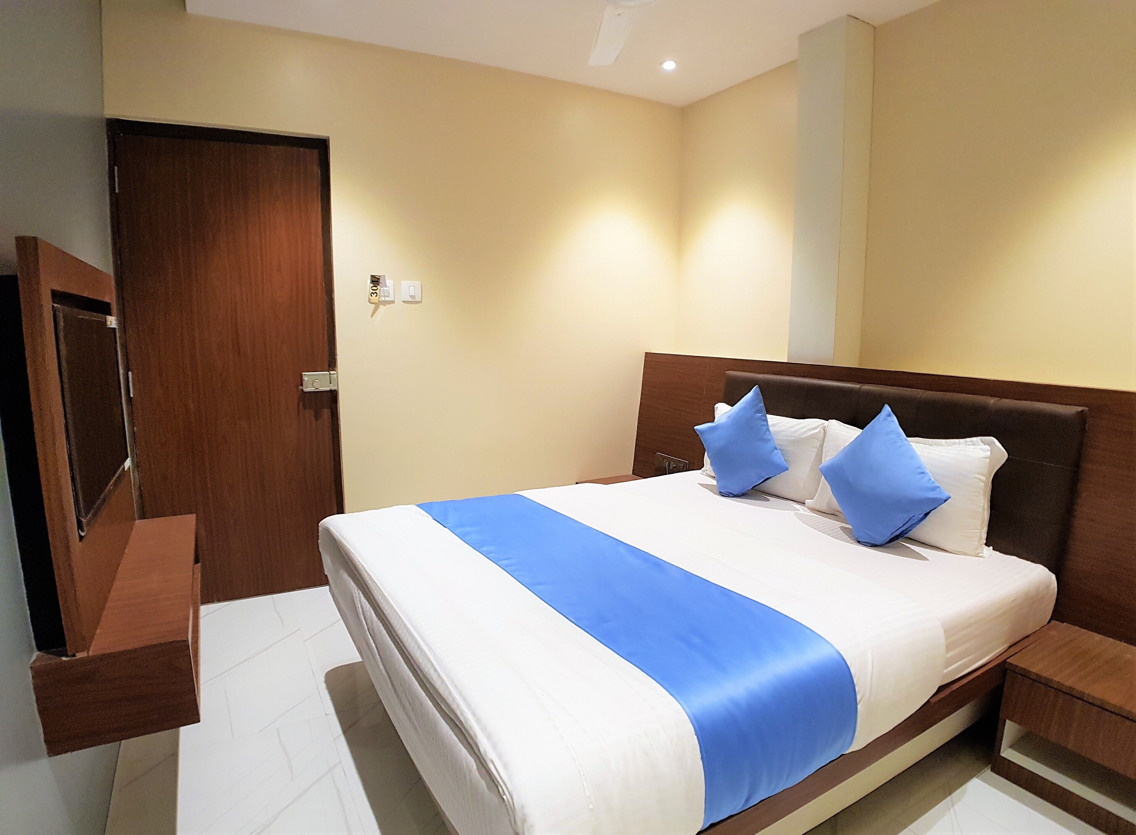 Hotel Ahlan International