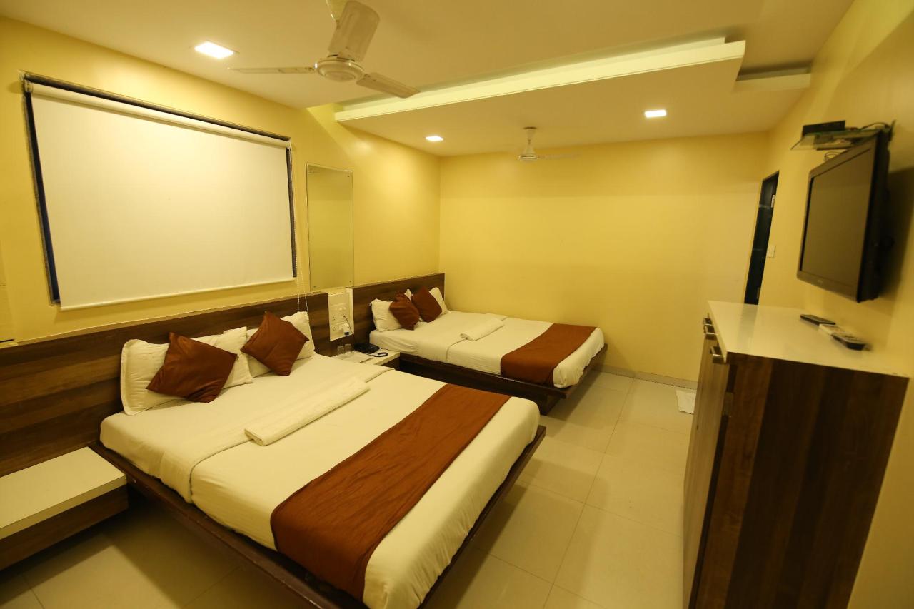 Hotel Airport Metro by OYO