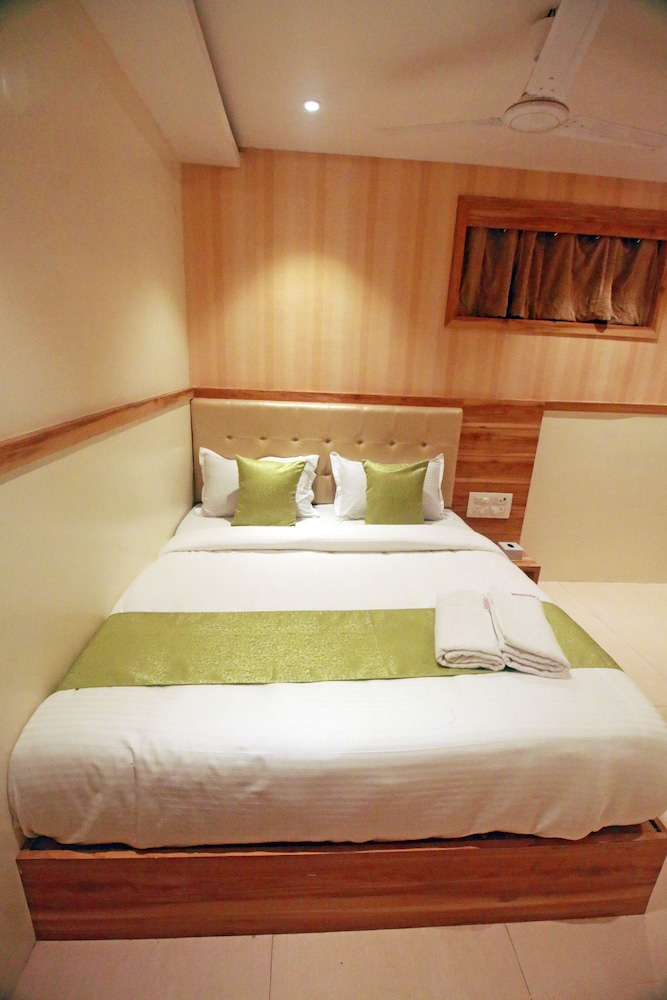 Hotel Al Madina