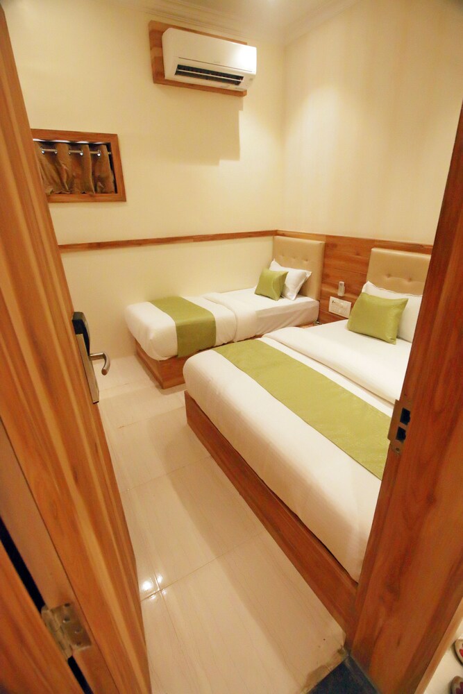 Hotel Al Madina