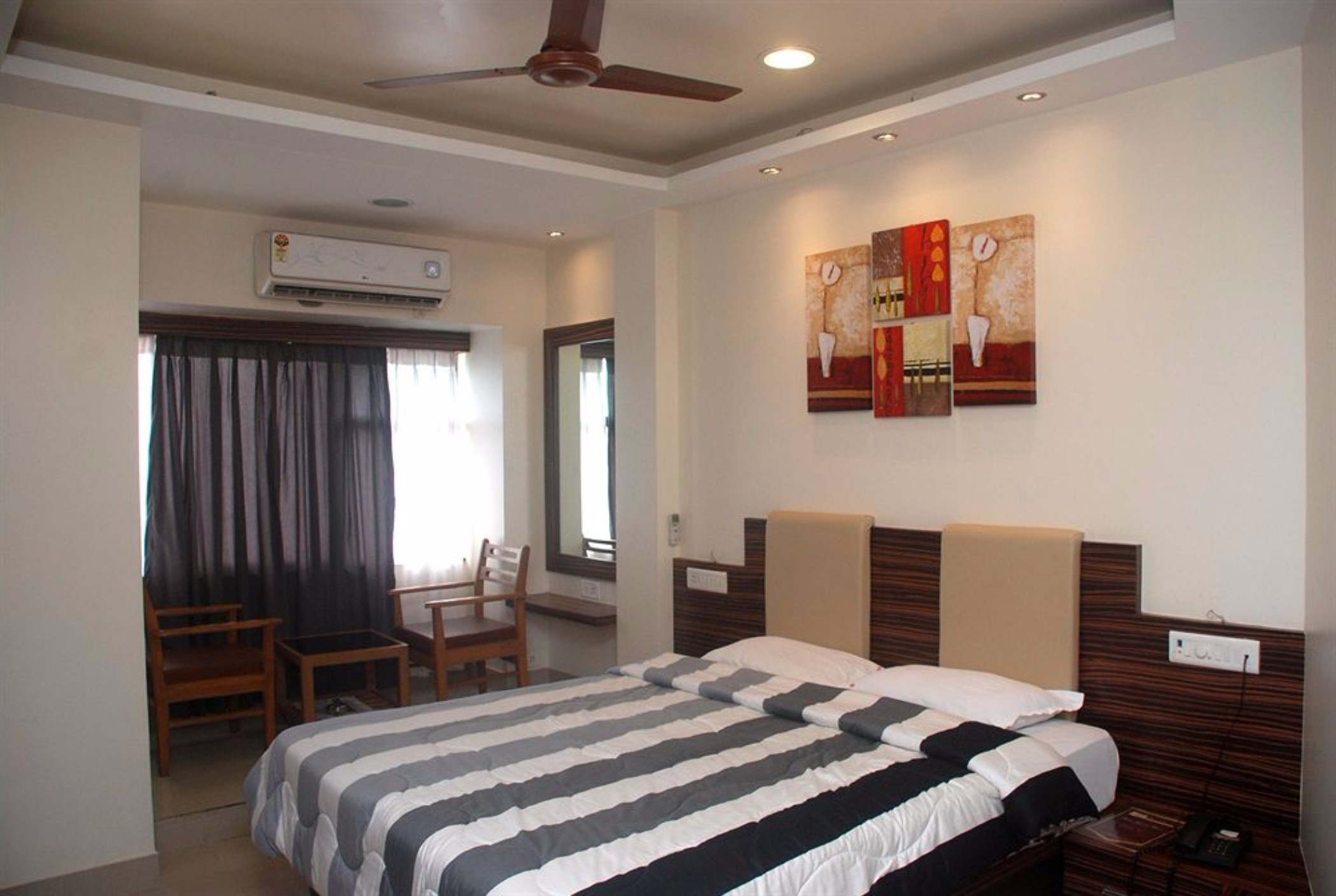 OYO Flagship 568 Bandra Mumbai