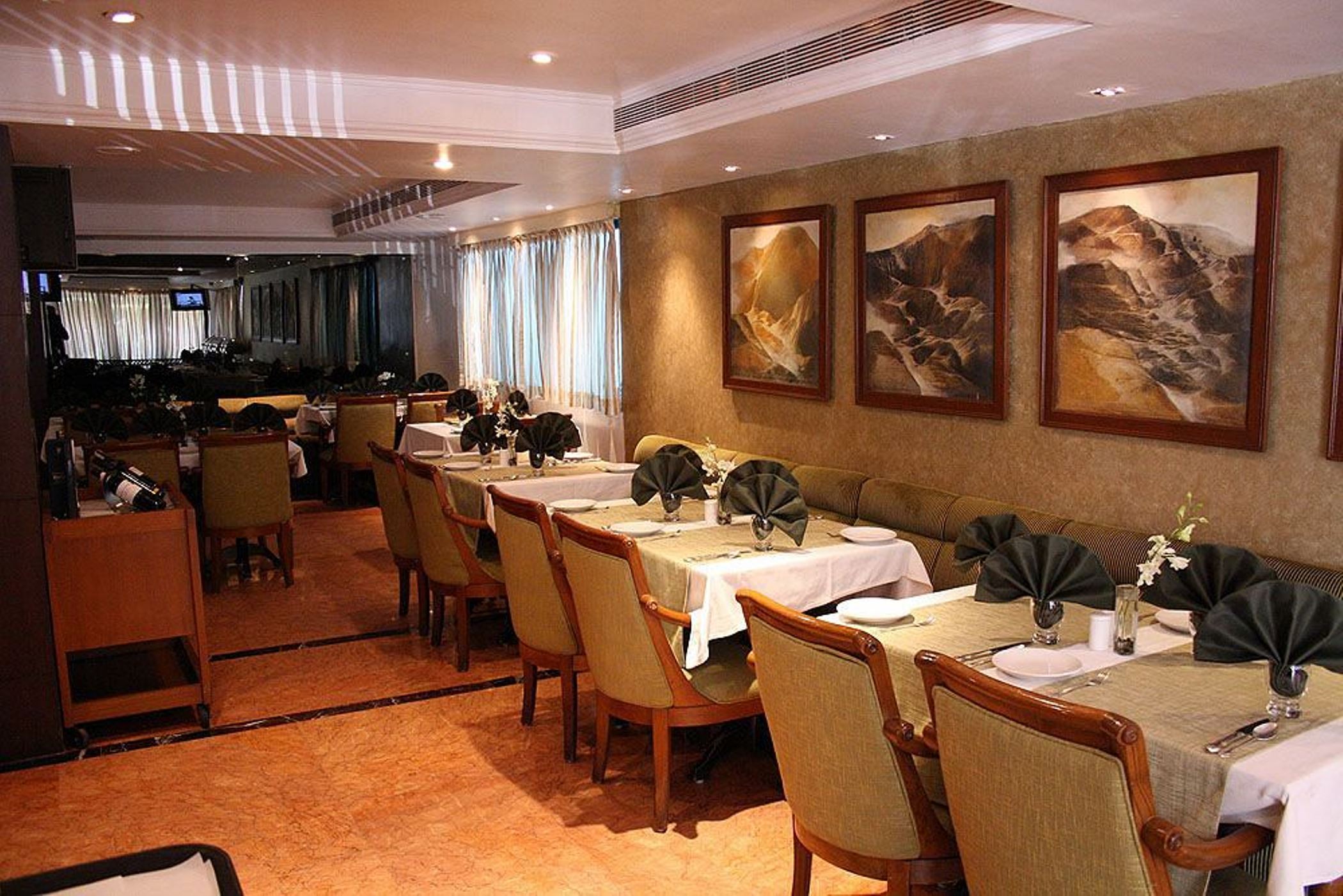 Hotel Bawa International