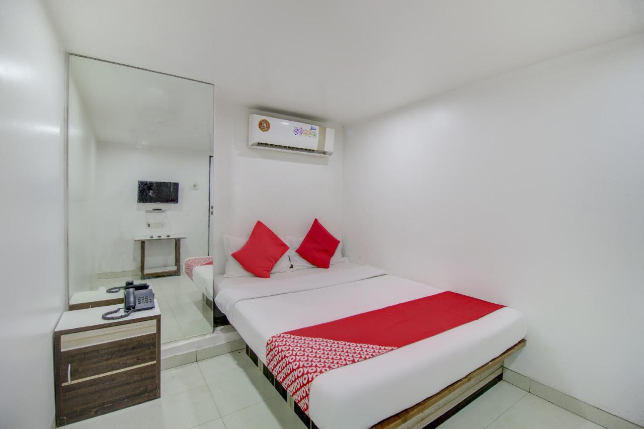 Hotel Blue Light by OYO Rooms