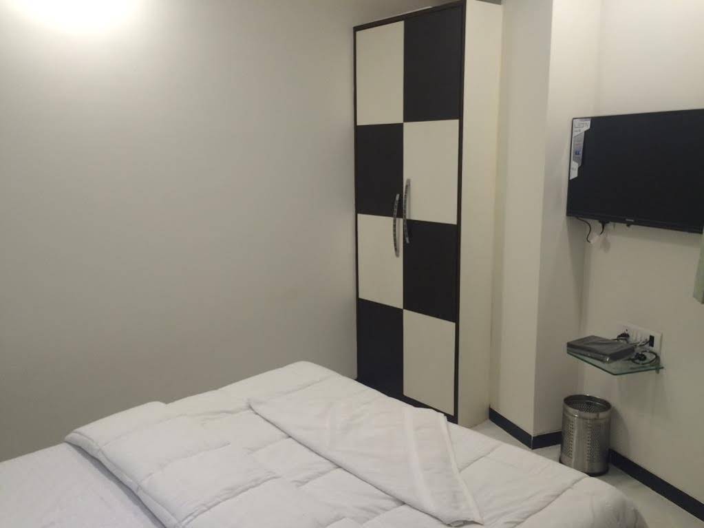 Hotel Blue Pearl Residency