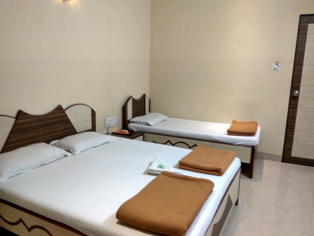 OYO 3552 Hotel Broadway