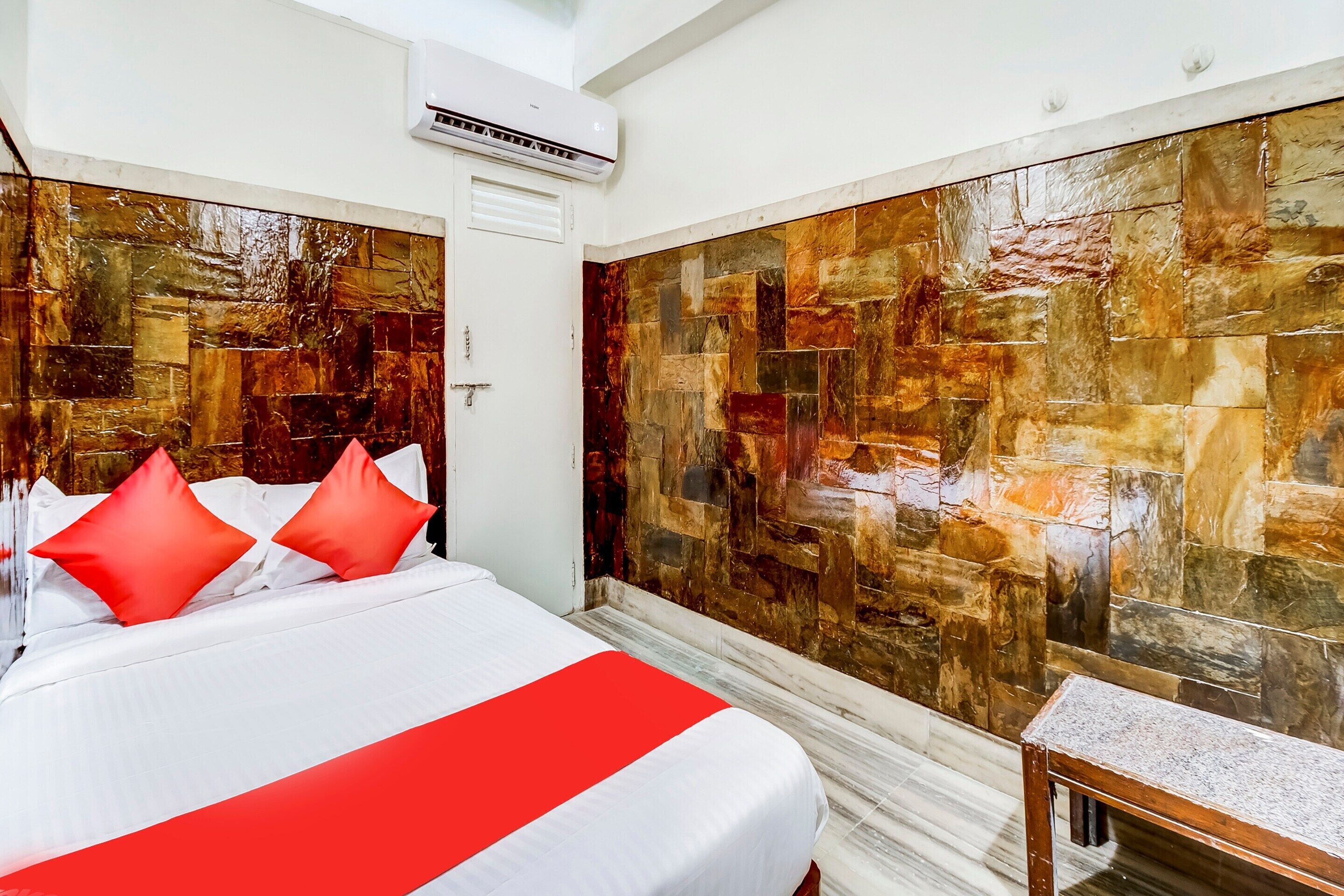 Hotel Dreamland by OYO