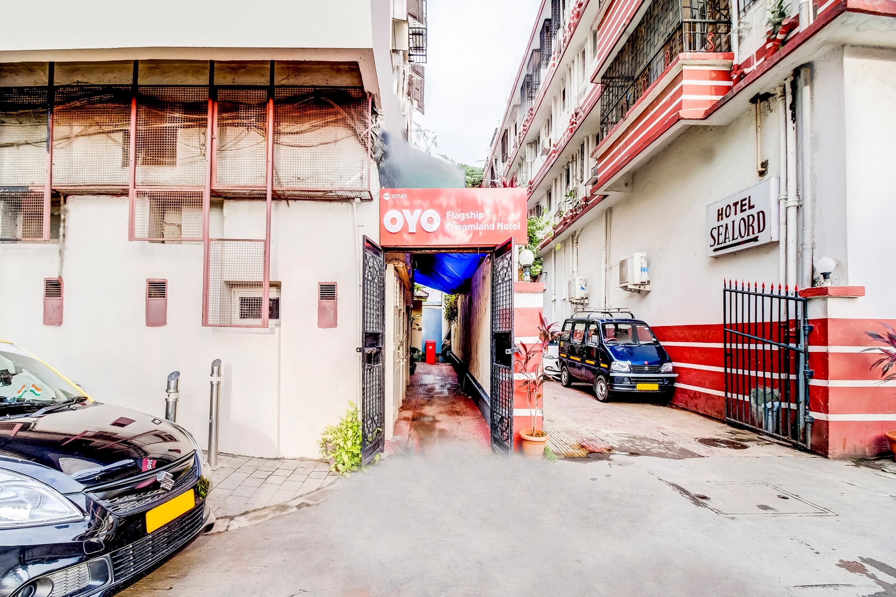 Hotel Dreamland by OYO