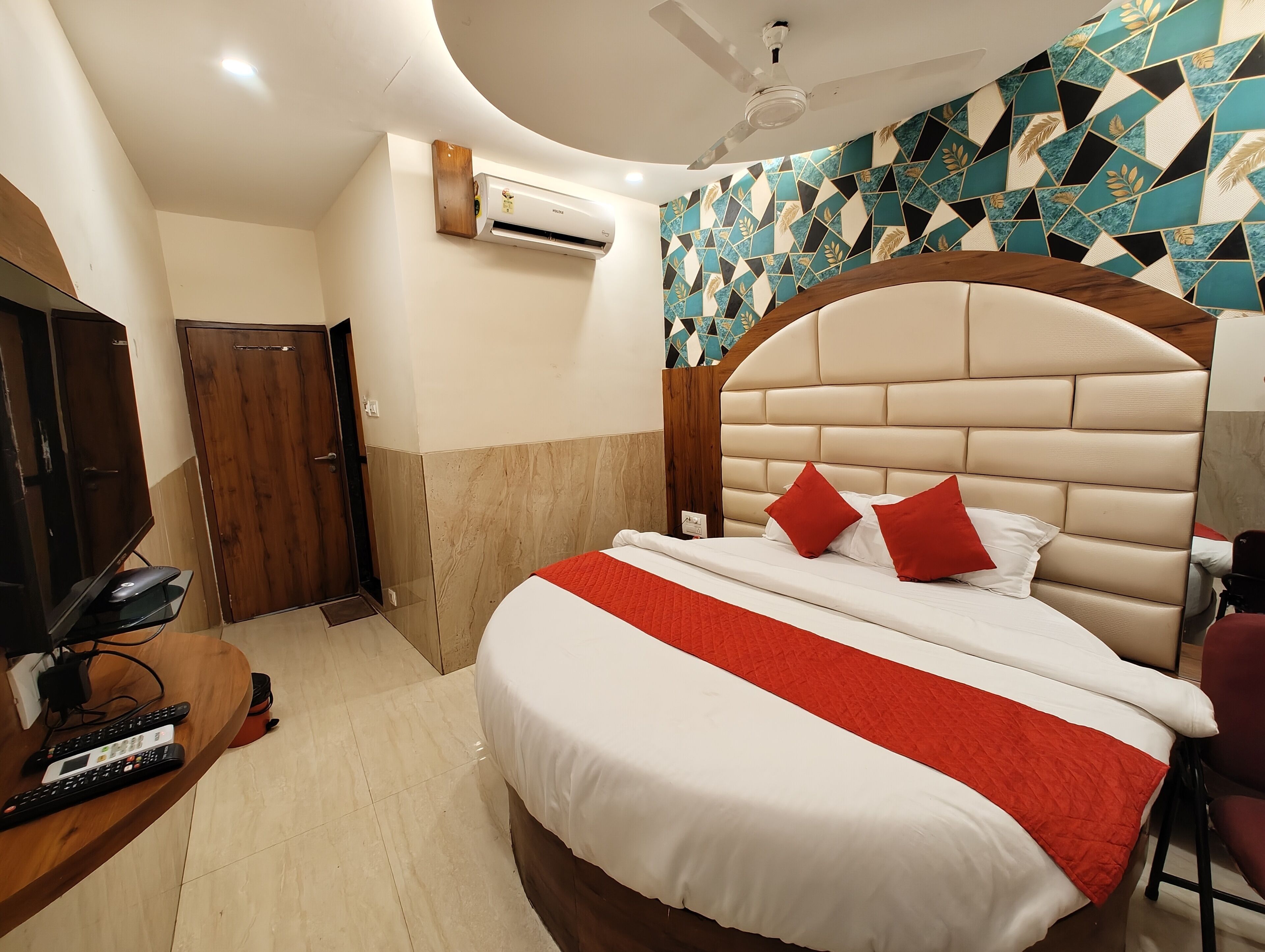 Hotel Dream Palace Residency
