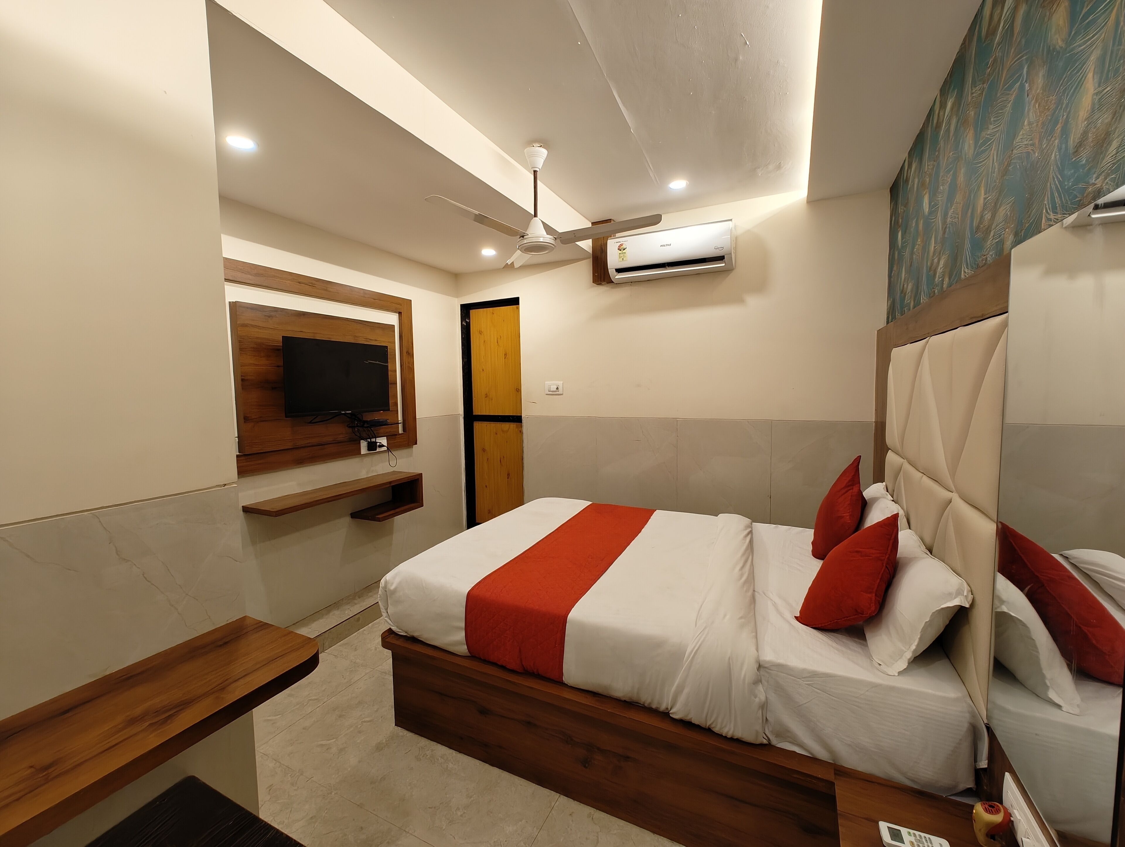 Hotel Dream Palace Residency