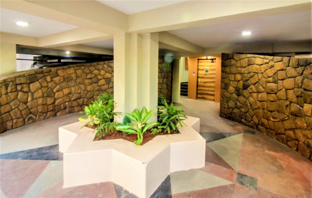 Hotel Embassy Park
