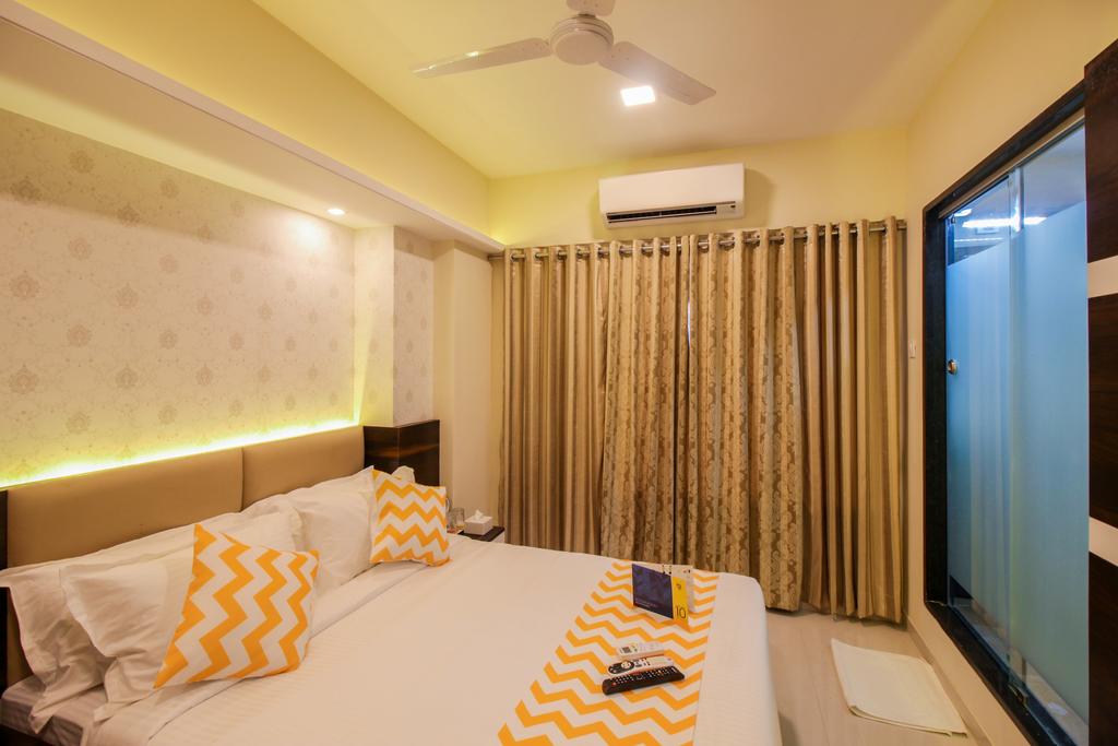 Hotel Embassy Park