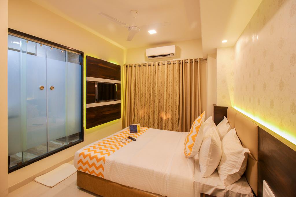 Hotel Embassy Park