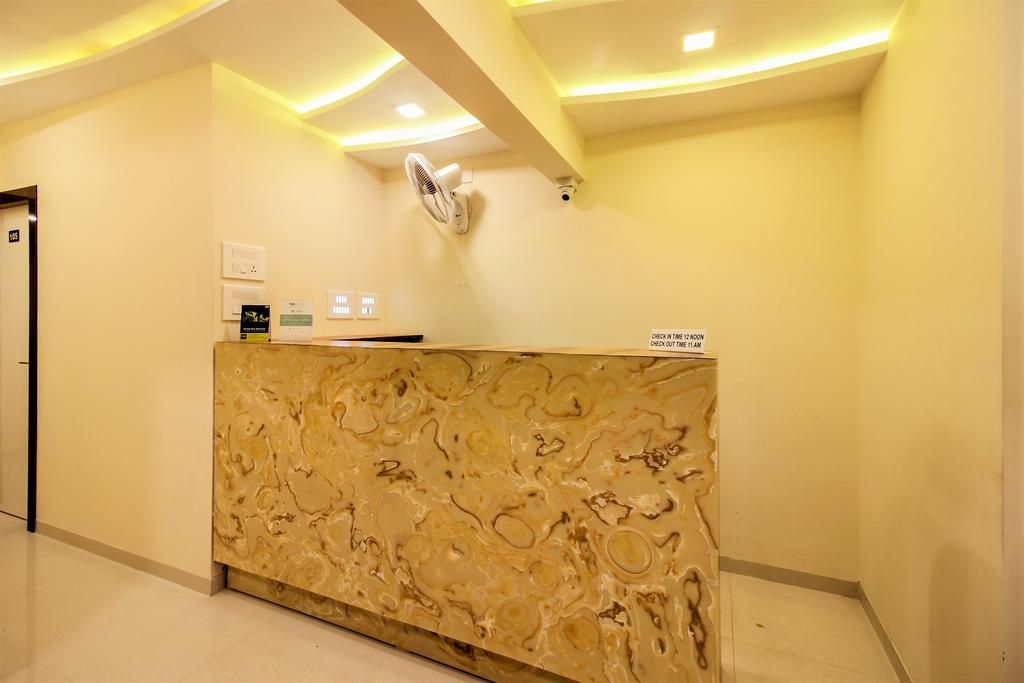 Hotel Embassy Park