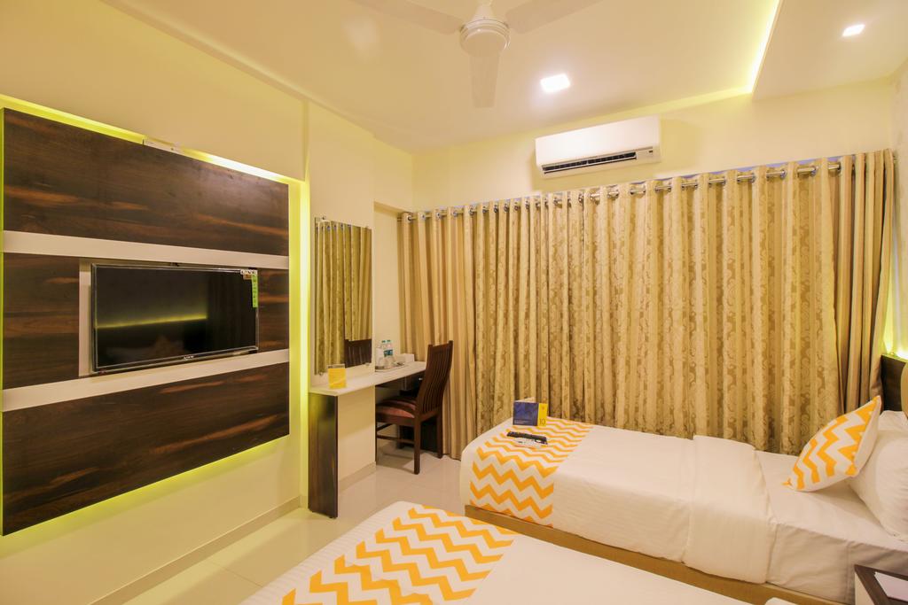 Hotel Embassy Park