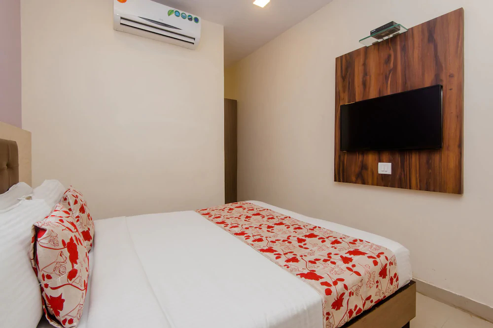 Hotel Golden Nest by OYO Rooms