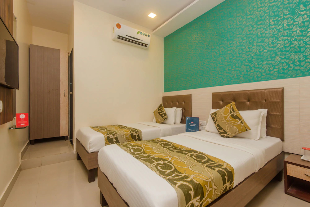 Hotel Golden Nest by OYO Rooms
