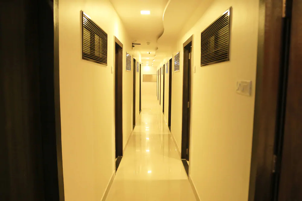 Hotel Golden Nest by OYO Rooms