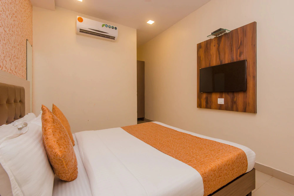 Hotel Golden Nest by OYO Rooms