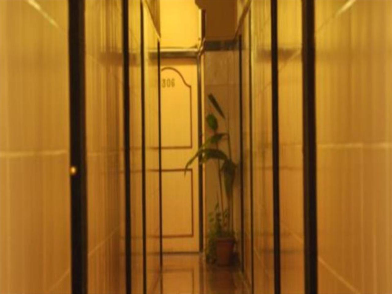 Hotel Hira Palace