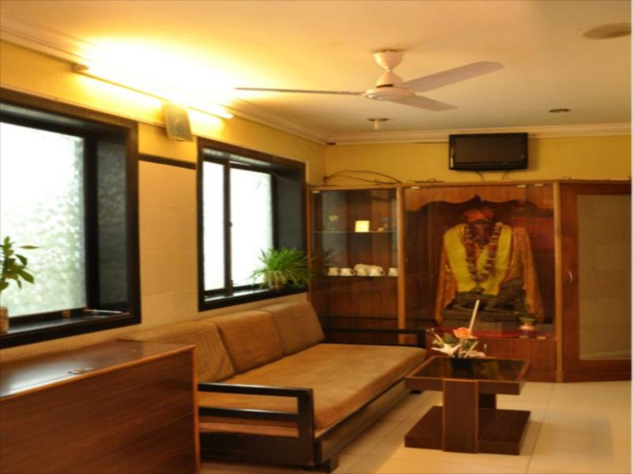Hotel Hira Palace