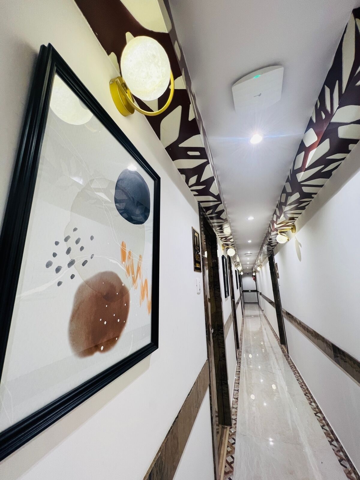 Hotel Larmont Luxury