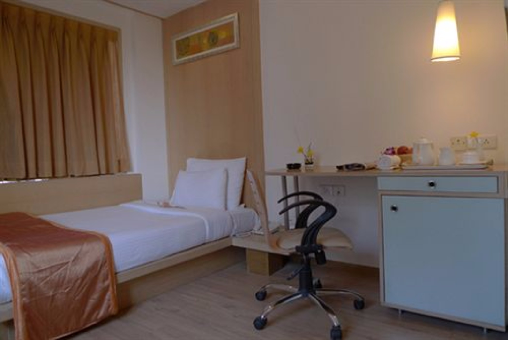 Hotel Leafio Marol
