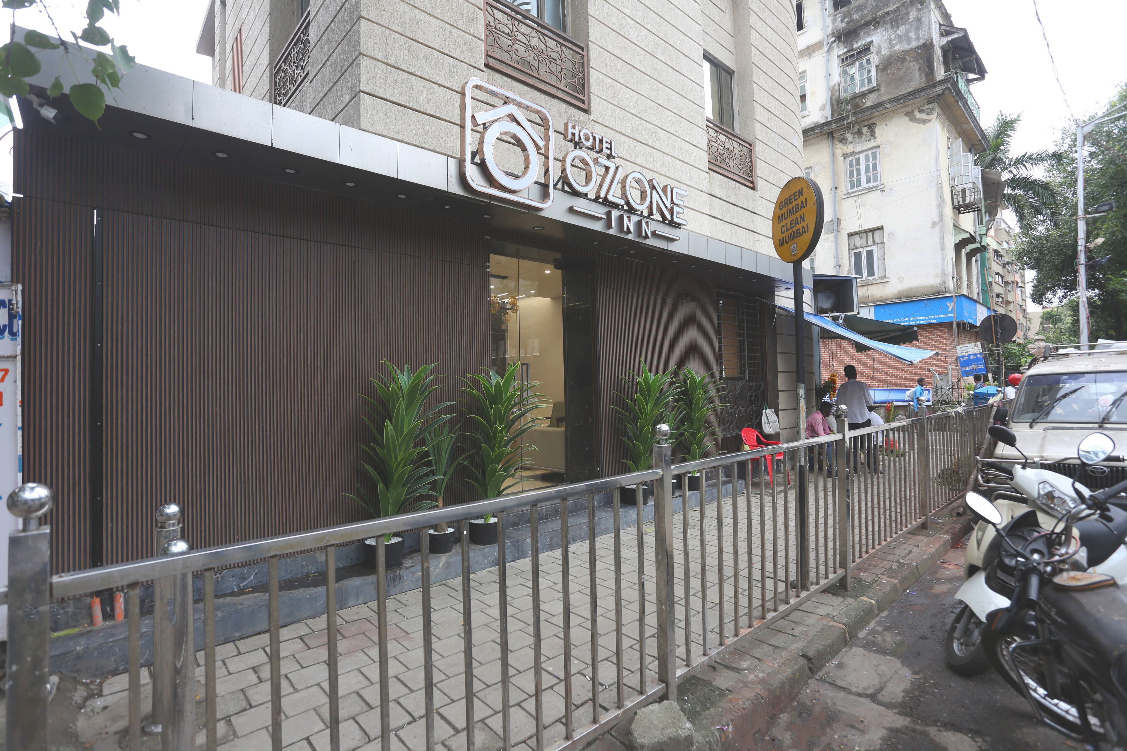 Hotel Ozone Inn