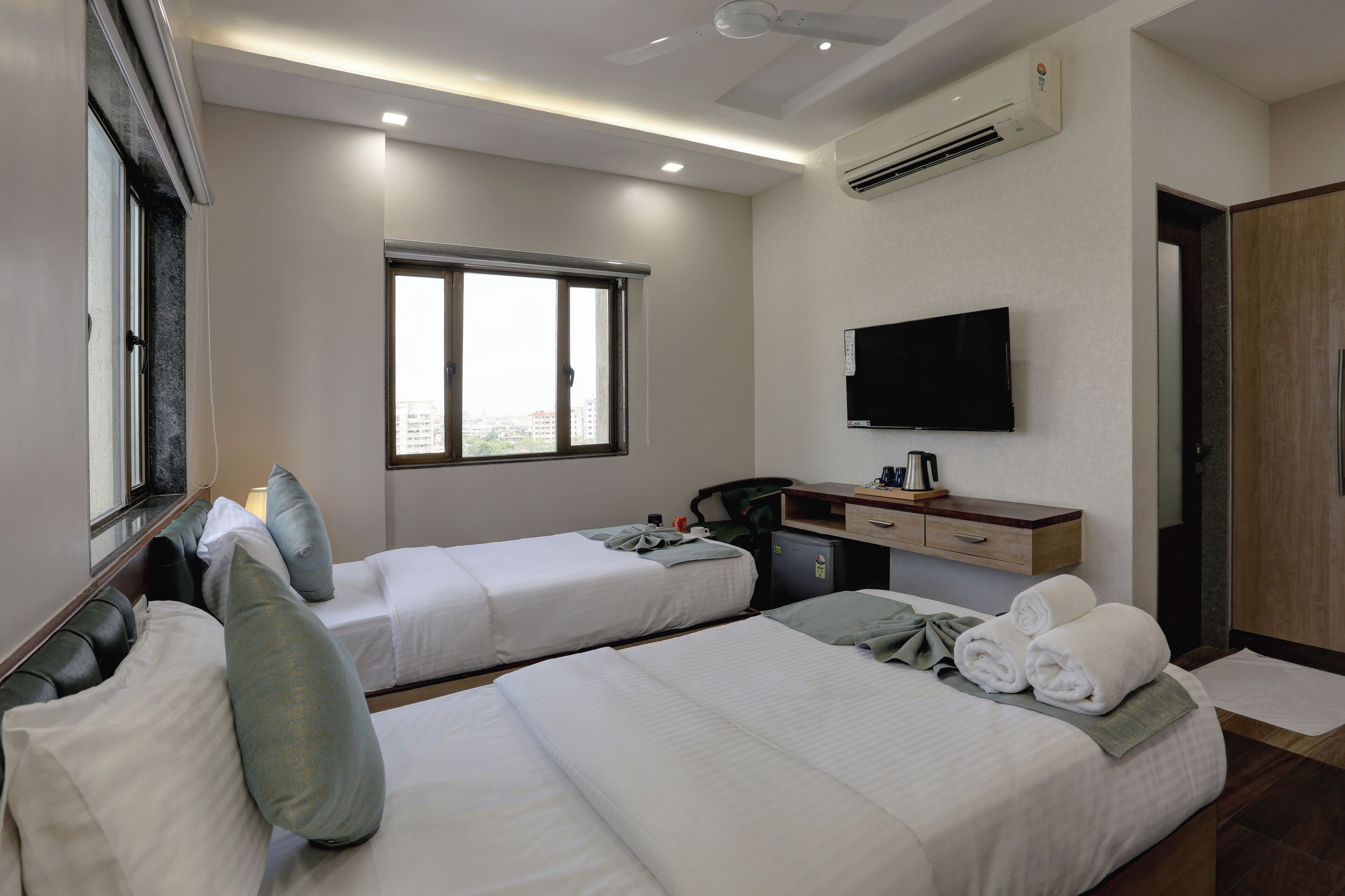 Hotel Ozone Inn