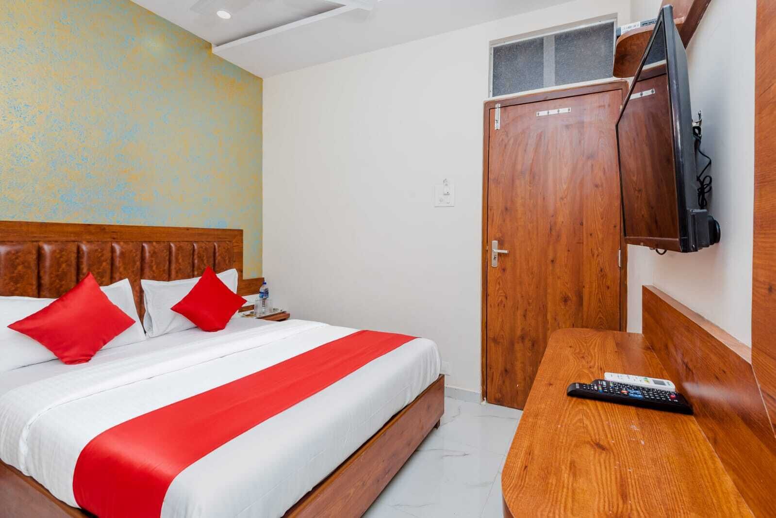 Hotel Purple Orchid