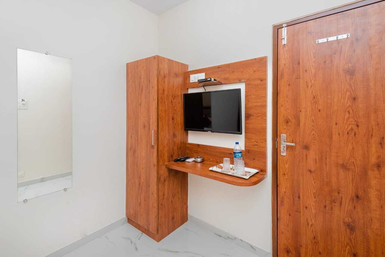 Hotel Purple Orchid