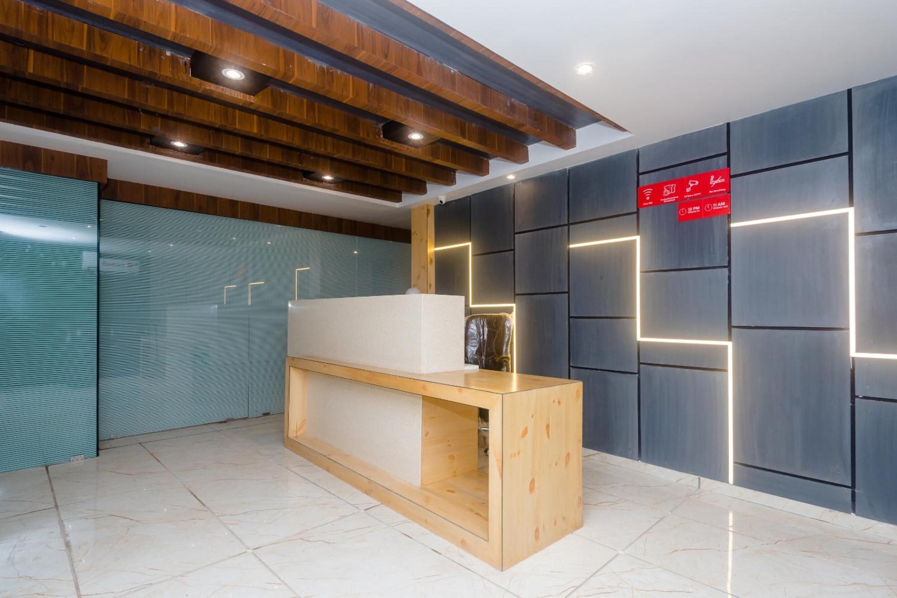 Hotel Riva International