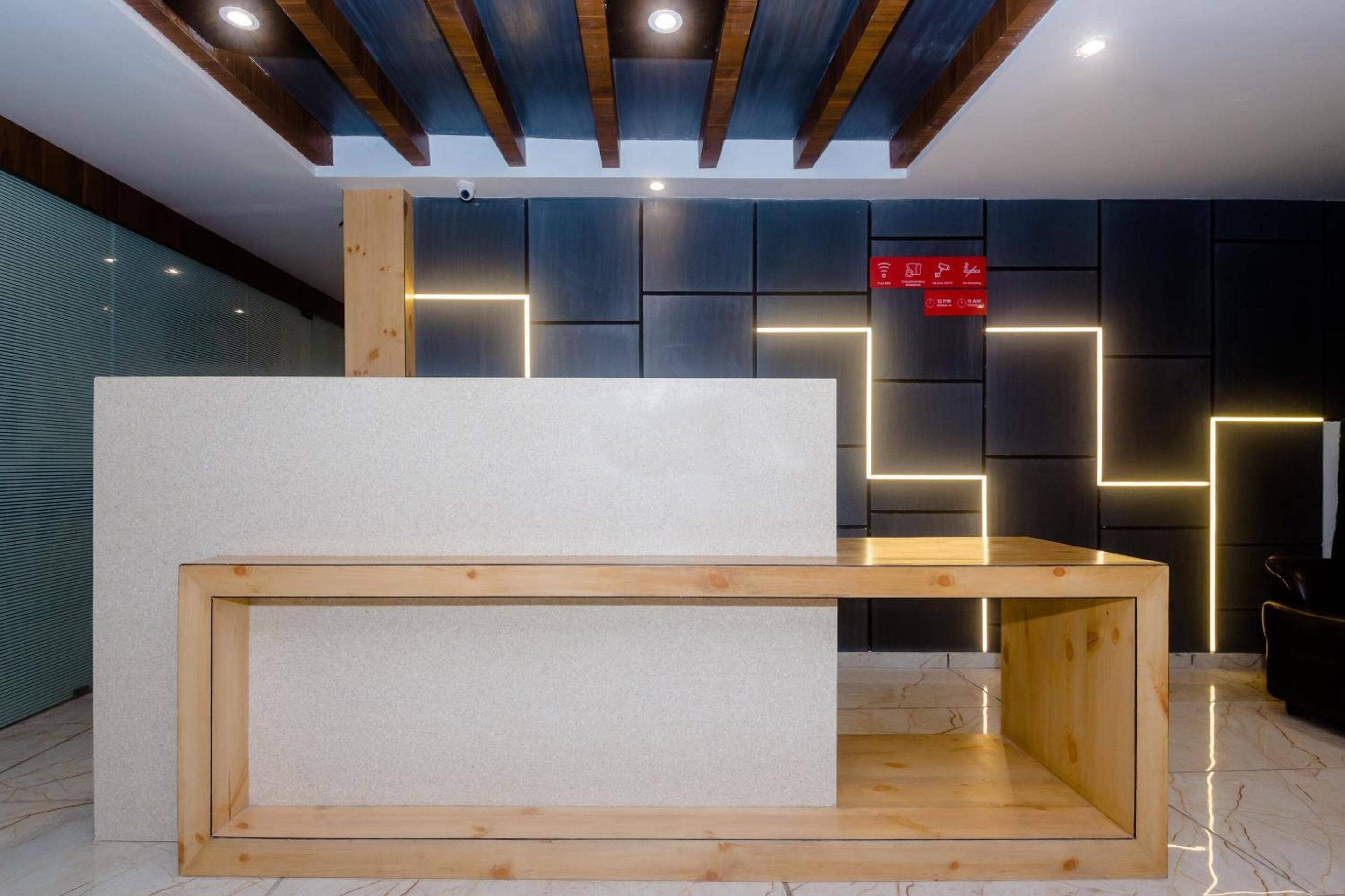 Hotel Riva International