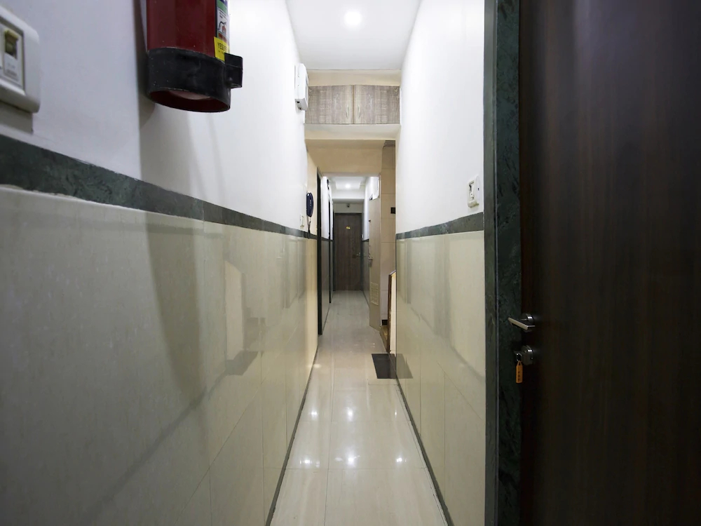 Hotel Royal Comfort By OYO Rooms