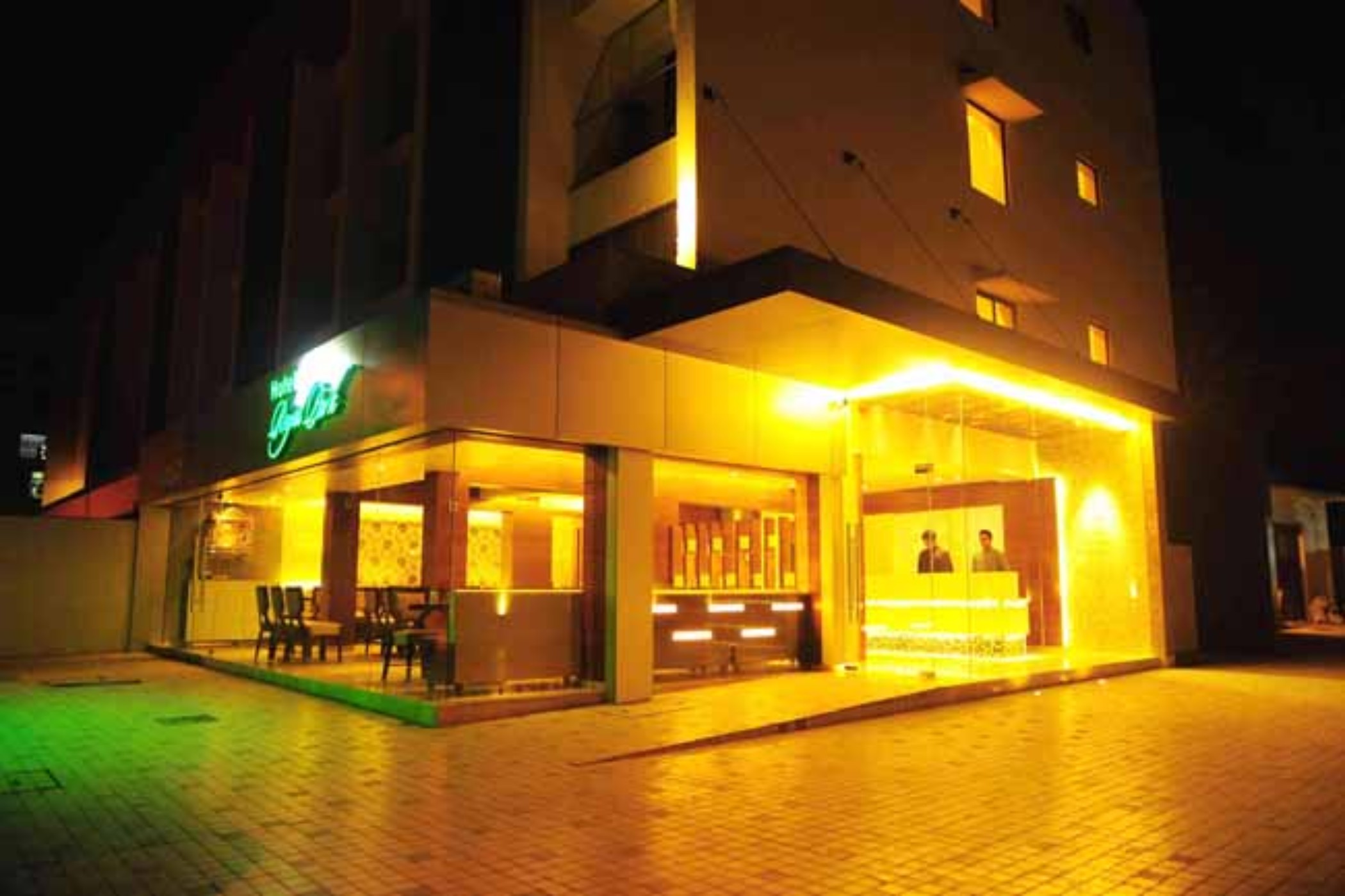 OYO Townhouse 016 International Airport