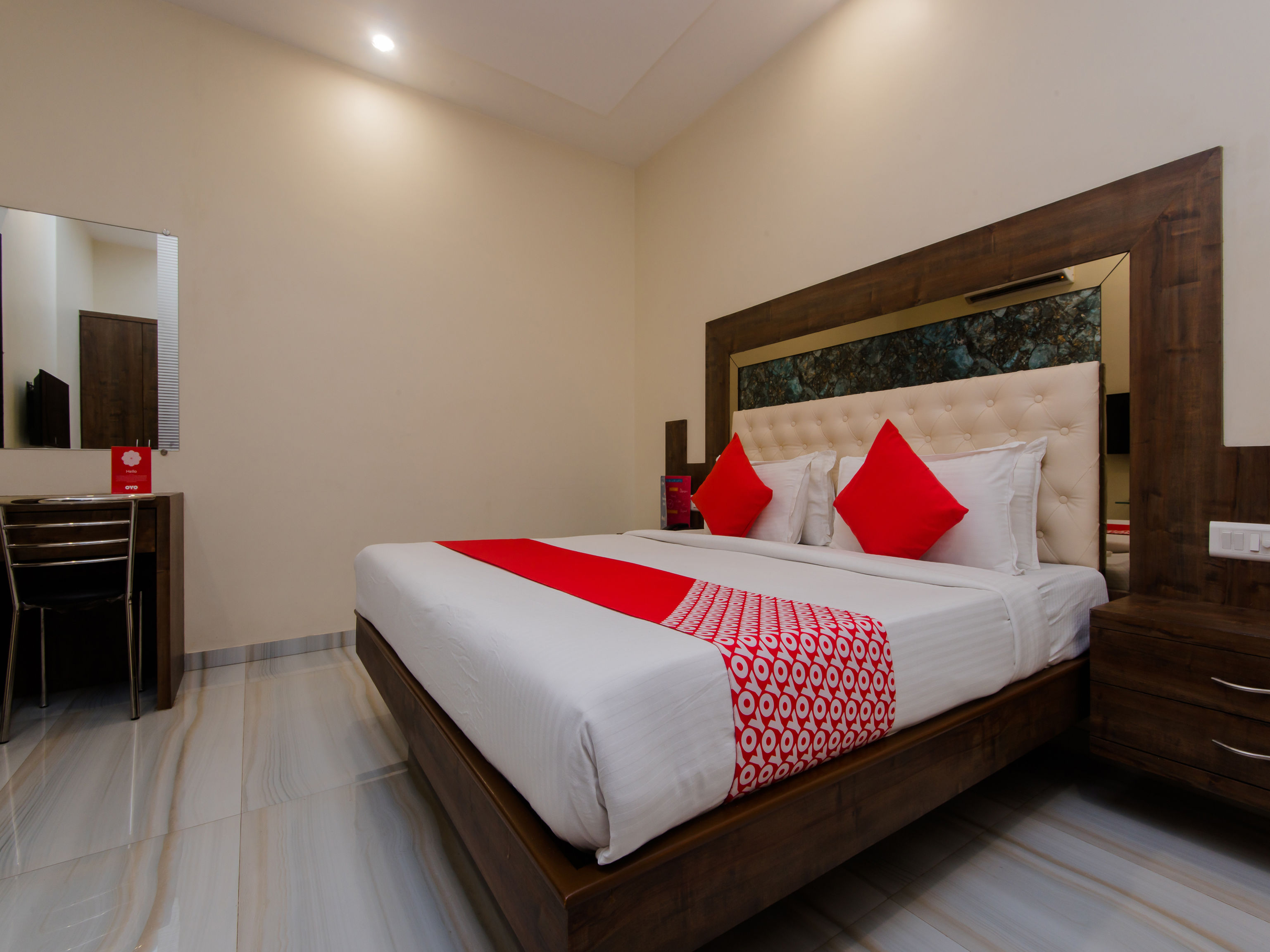 Hotel Royce Executive