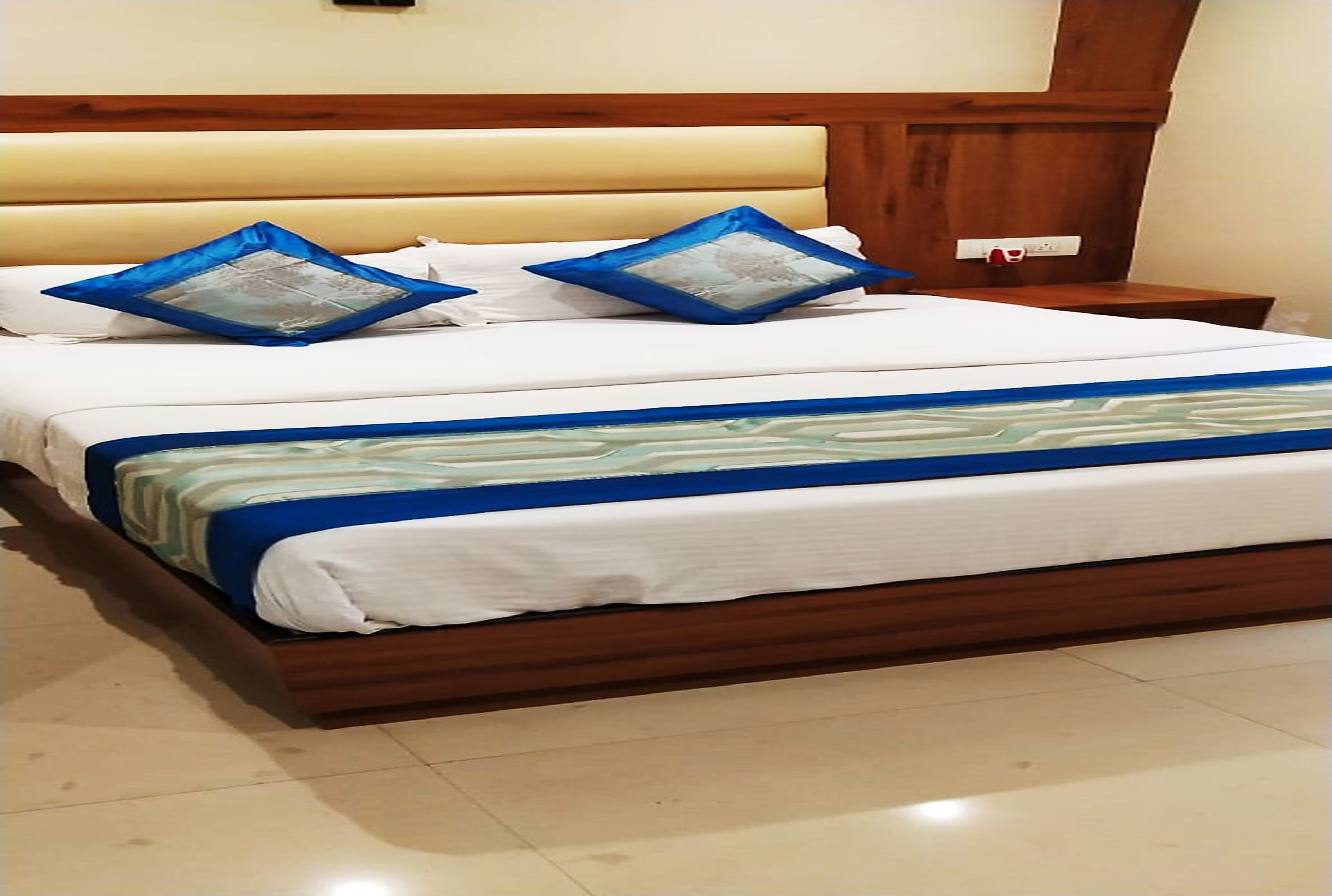 Hotel Sai Suites