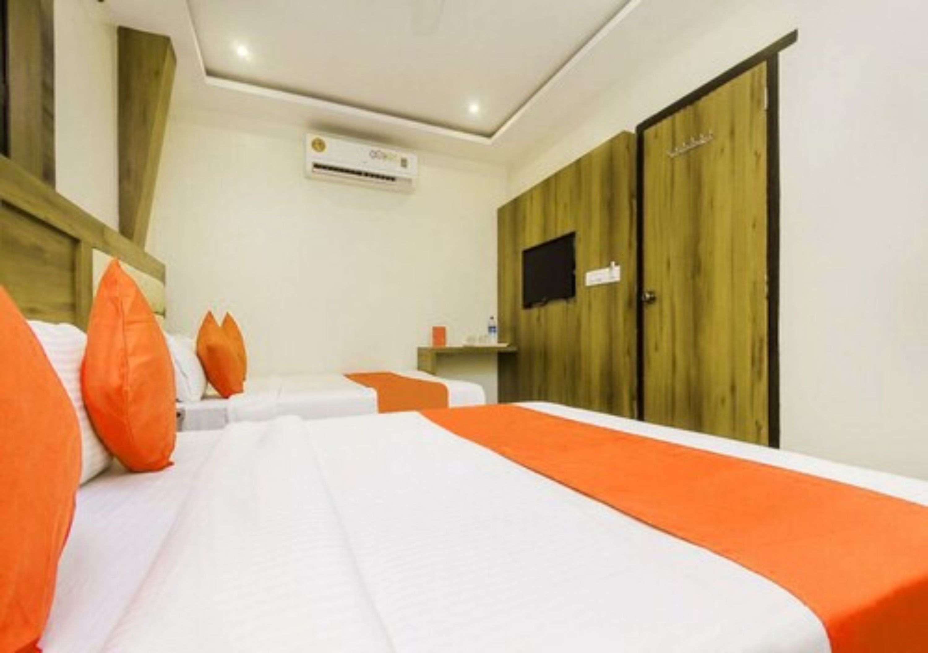 Hotel Sai Suites