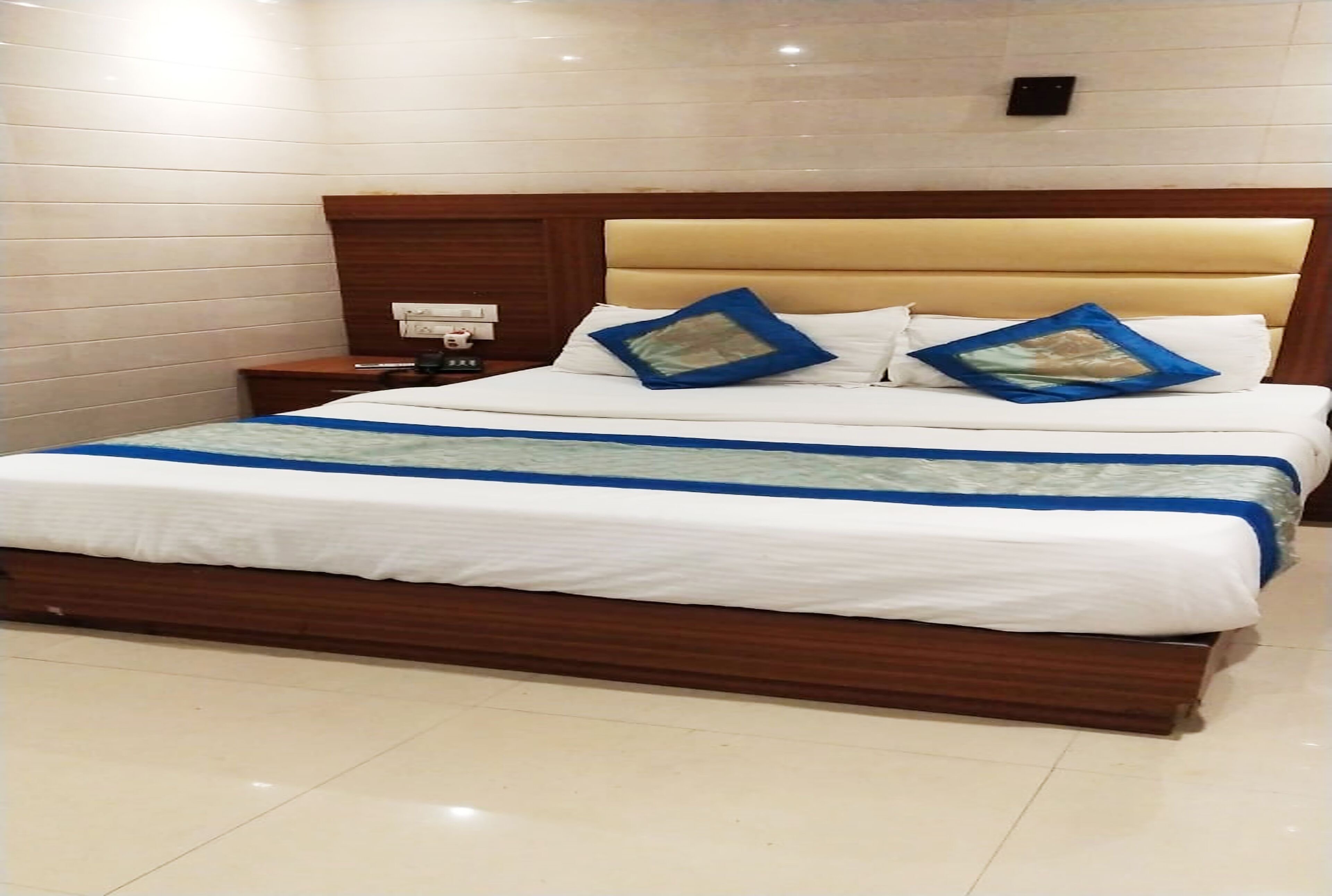 Hotel Sai Suites